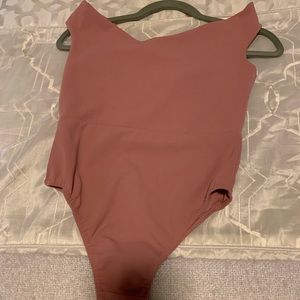 MISSGUIDED Off the shoulder mauve bodysuit